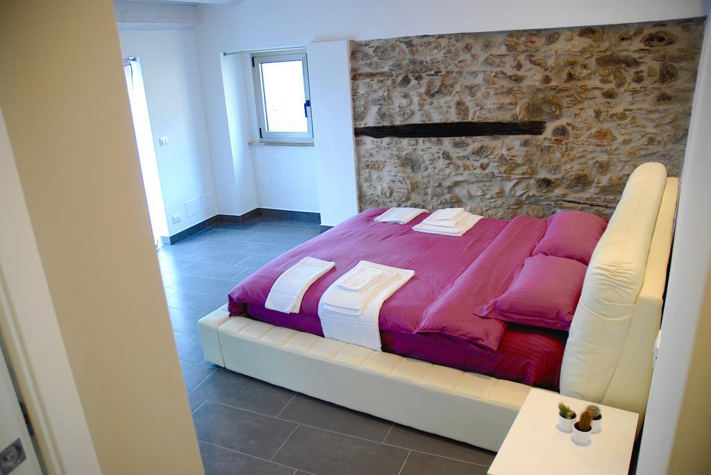 Luna - Aragon Home Holiday Montalbano Elicona Exterior foto
