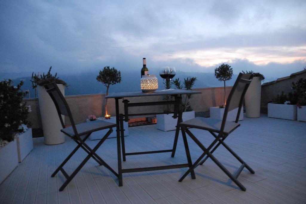 Luna - Aragon Home Holiday Montalbano Elicona Exterior foto